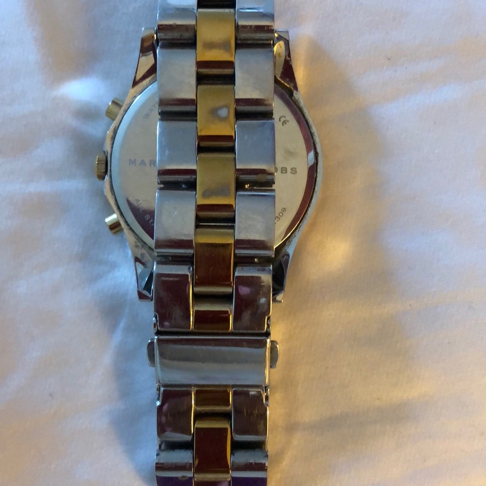 Watch - Picture 3 of 3